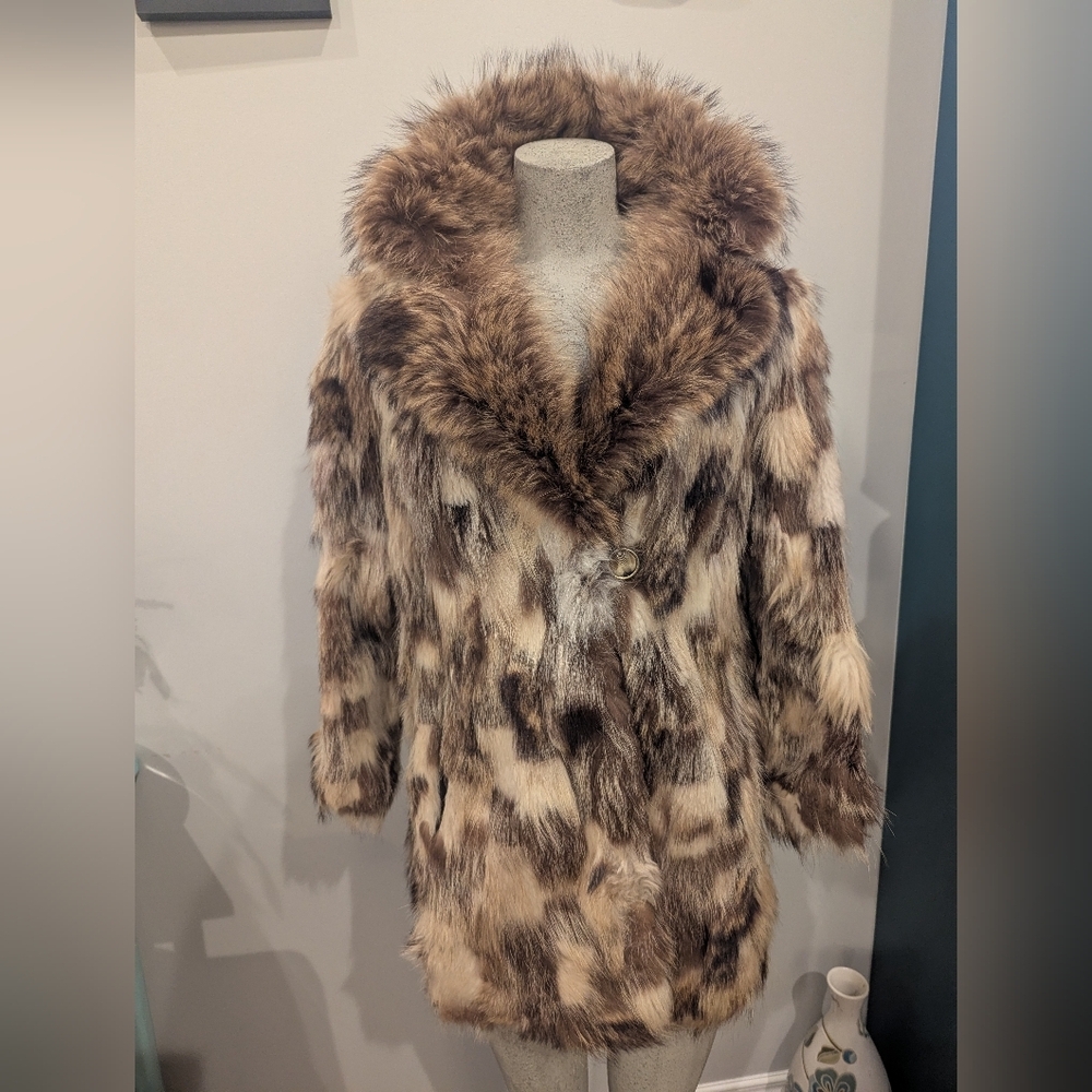 Vintage 1960s Patchwork Coyote Fur Coat Reversible Hippy Floral Pattern Sz M - Picture 4 of 8